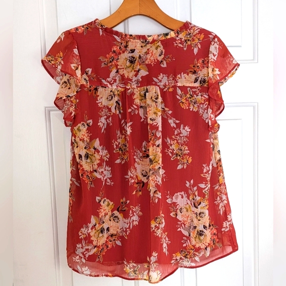 LC Lauren Conrad Floral & Feminine Top - Picture 3 of 5